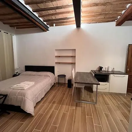 Suite19 Centro Storico Apartment *